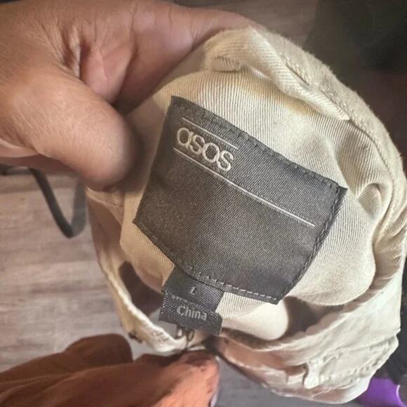 ASOS Outdoor Utility Sleeveless Vest – Cream - Picture 8 of 8